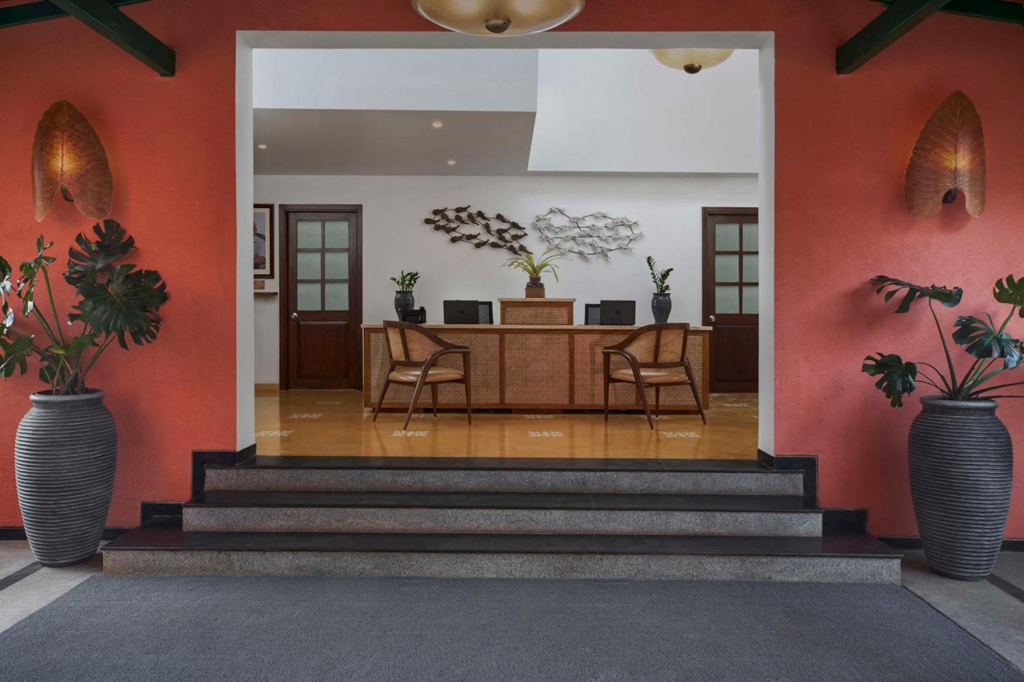 Mandrem Beach Resort, A Member Of Radisson Individuals Retreat ภายนอก รูปภาพ