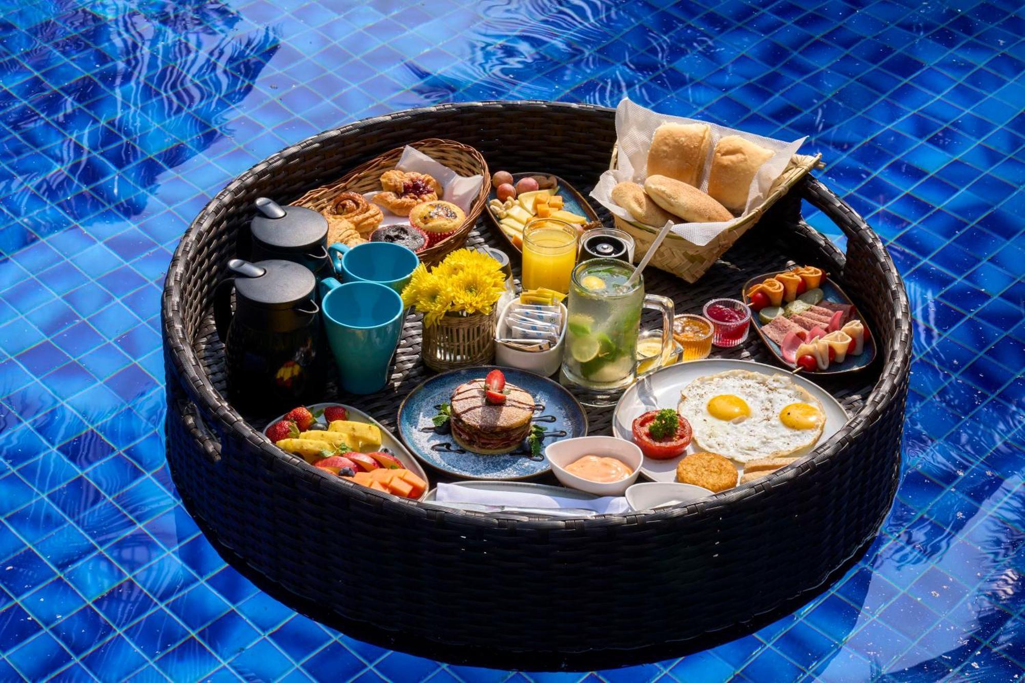 Mandrem Beach Resort, A Member Of Radisson Individuals Retreat ภายนอก รูปภาพ