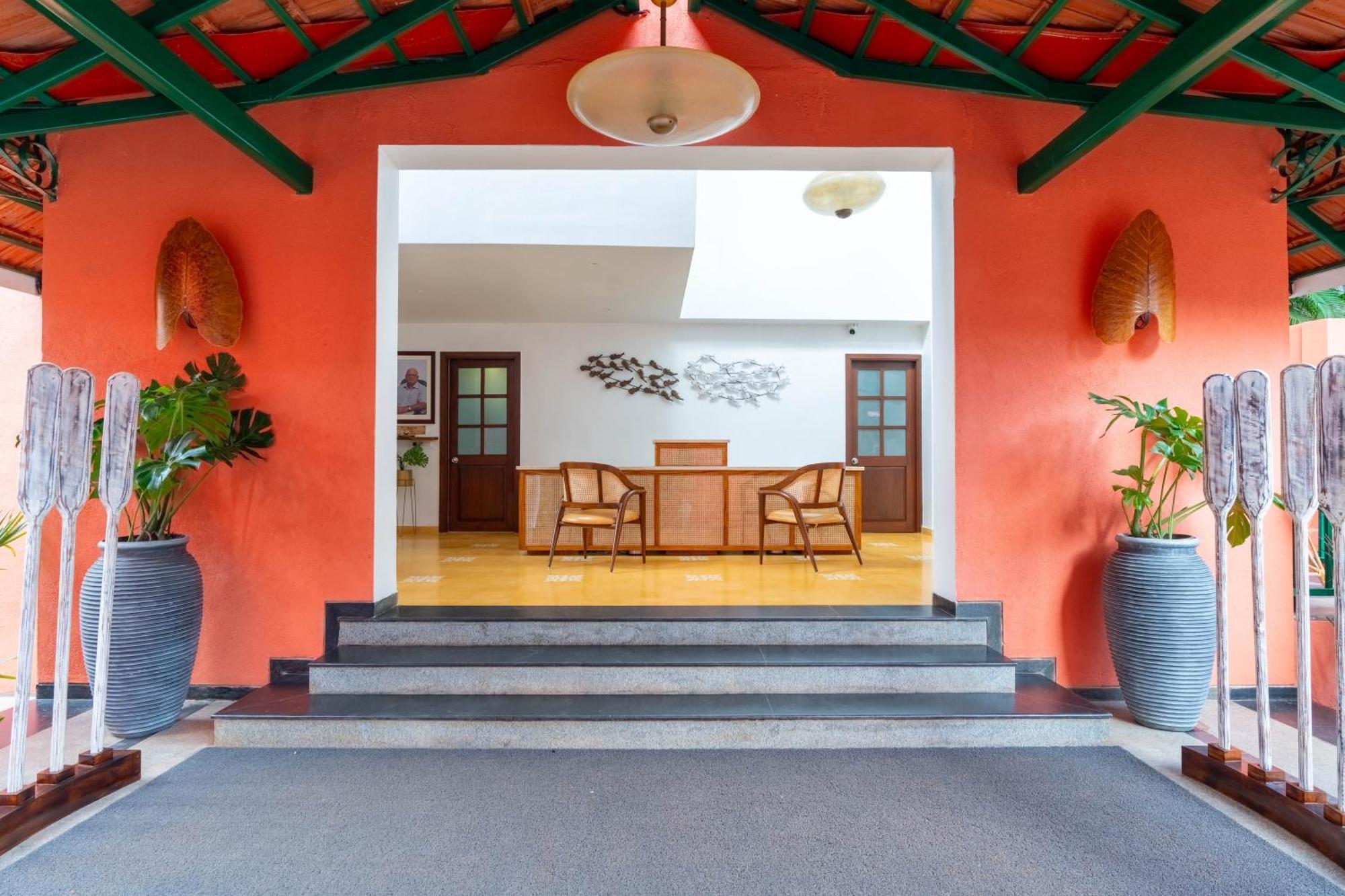 Mandrem Beach Resort, A Member Of Radisson Individuals Retreat ภายนอก รูปภาพ