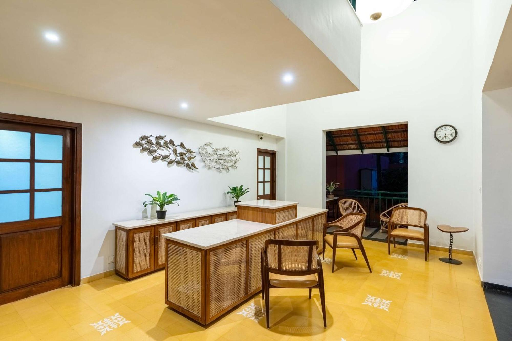 Mandrem Beach Resort, A Member Of Radisson Individuals Retreat ภายนอก รูปภาพ