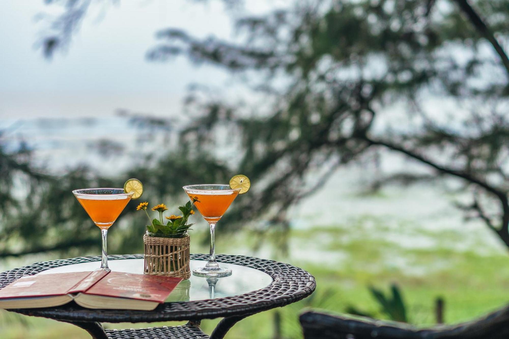 Mandrem Beach Resort, A Member Of Radisson Individuals Retreat ภายนอก รูปภาพ