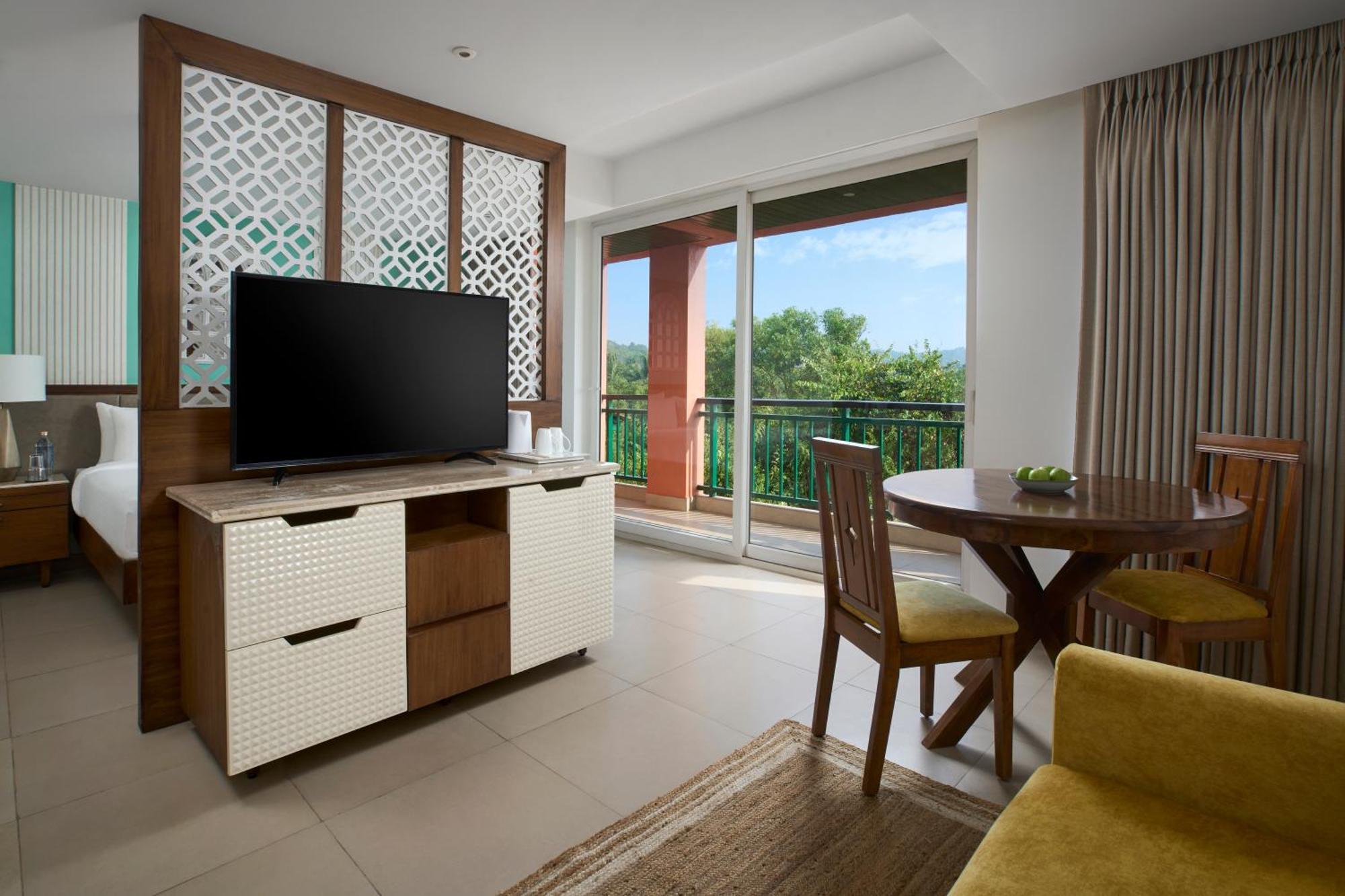 Mandrem Beach Resort, A Member Of Radisson Individuals Retreat ภายนอก รูปภาพ