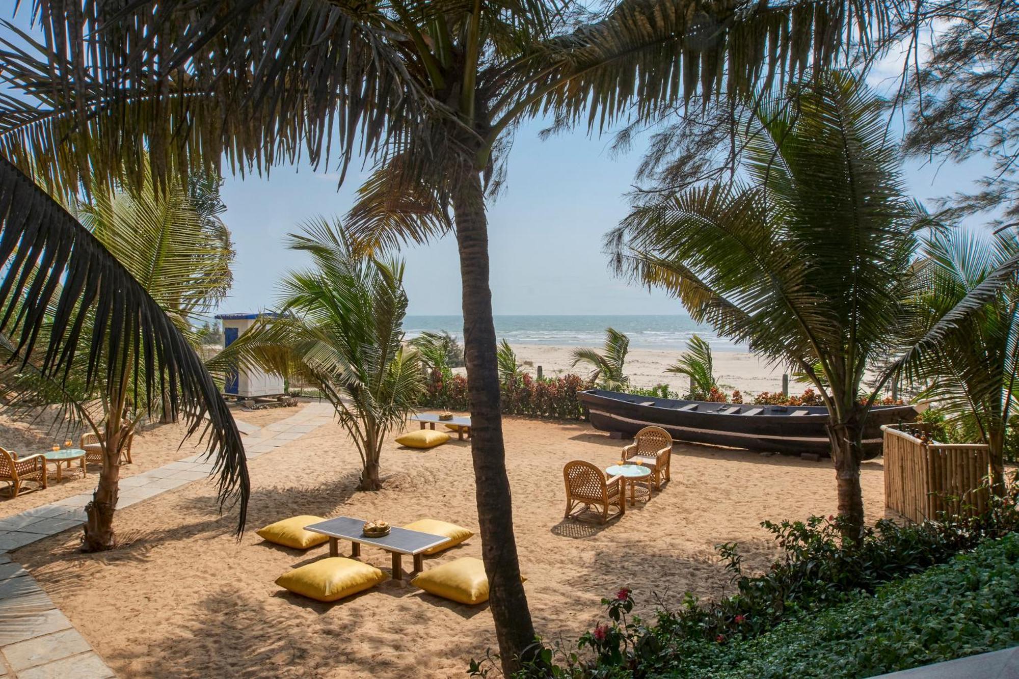 Mandrem Beach Resort, A Member Of Radisson Individuals Retreat ภายนอก รูปภาพ
